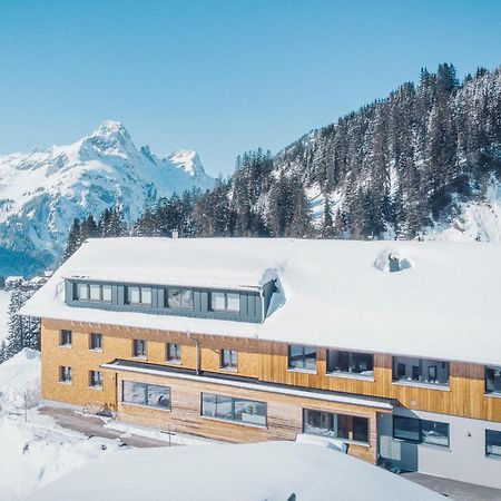 Haus Berghof Bed & Breakfast Schröcken Екстериор снимка