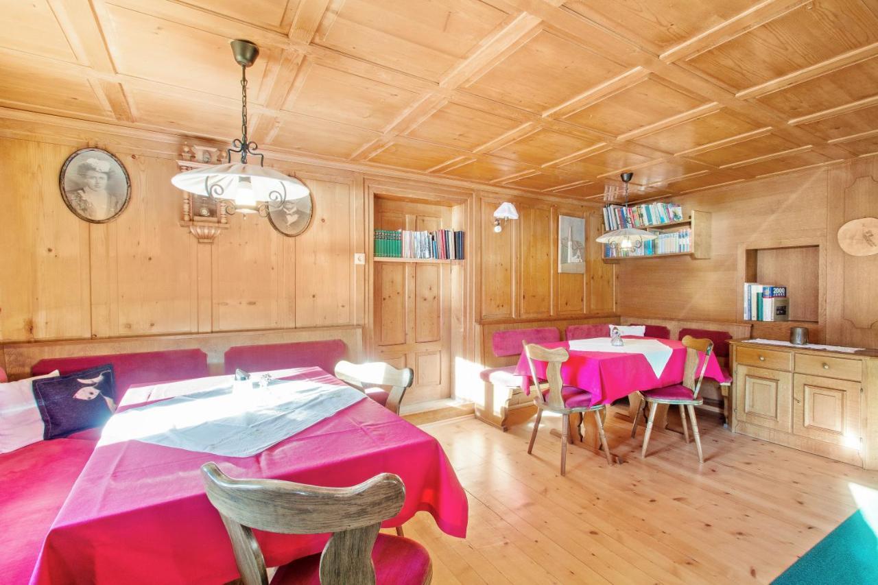 Haus Berghof Bed & Breakfast Schröcken Екстериор снимка