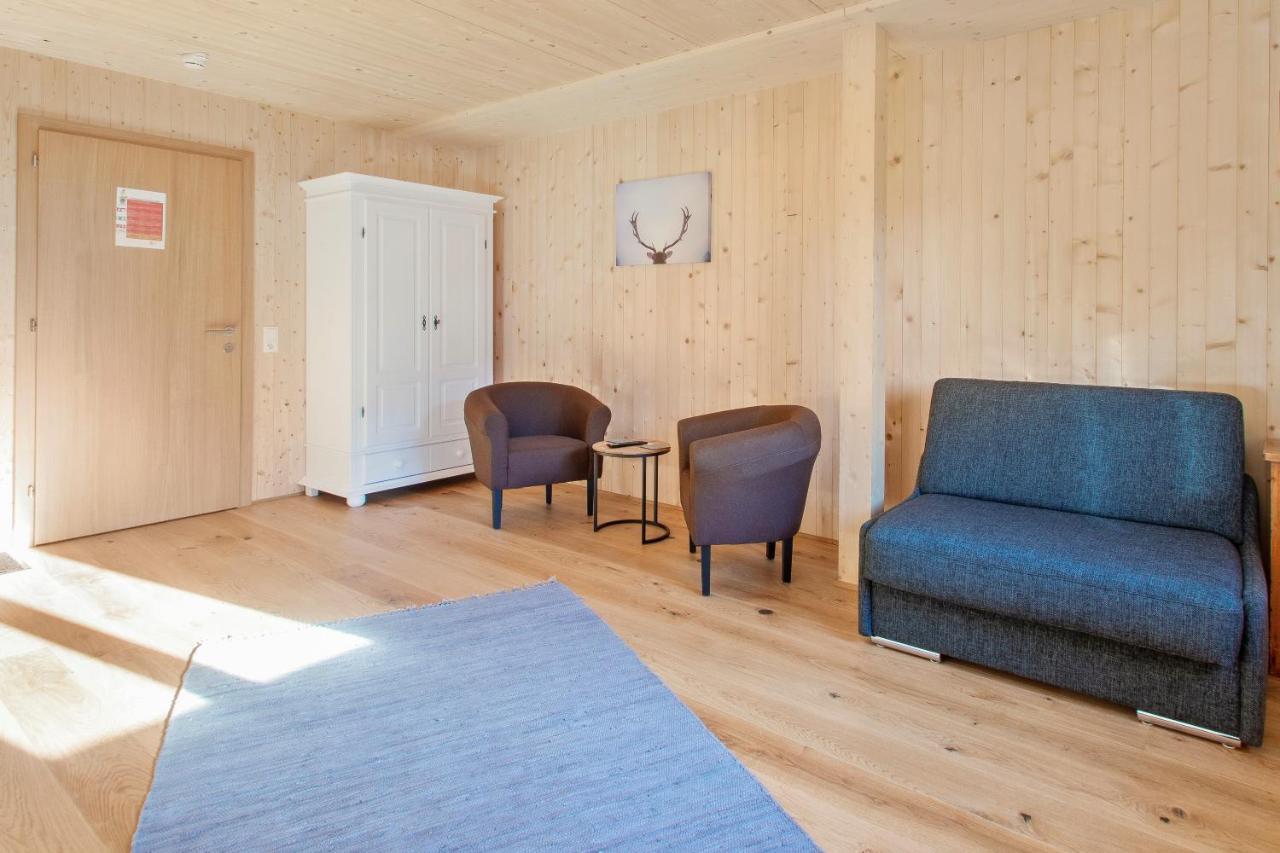 Haus Berghof Bed & Breakfast Schröcken Екстериор снимка