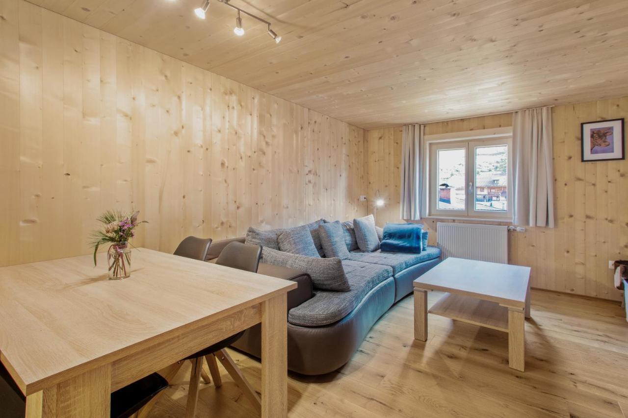 Haus Berghof Bed & Breakfast Schröcken Екстериор снимка