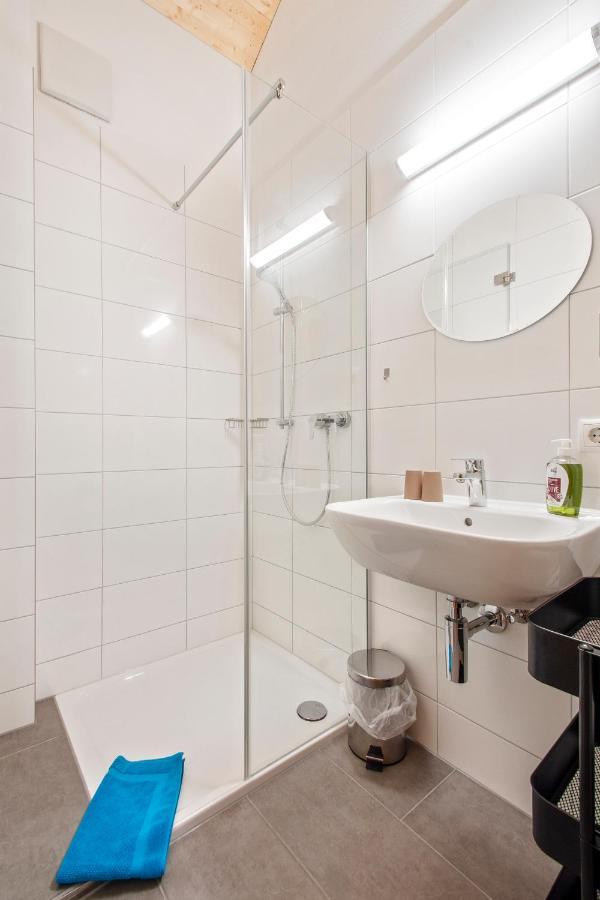 Haus Berghof Bed & Breakfast Schröcken Екстериор снимка